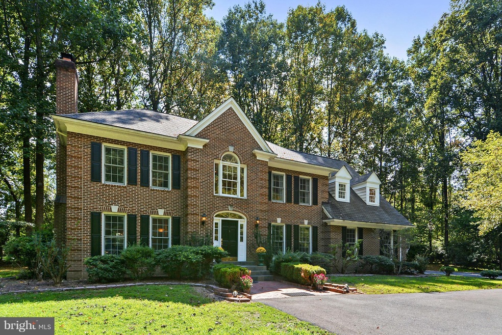 2808 Whirlaway Cir, Herndon, VA 20171 - photo 1