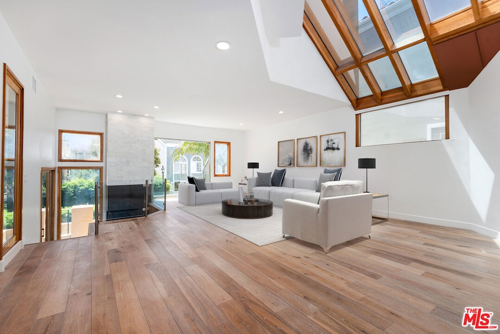 117 Ketch Mall, Marina Del Rey, CA 90292 - photo 1