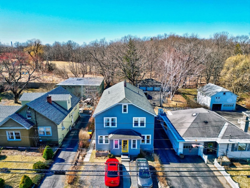 825 Union St, Hudson, NY 12534 - photo 1