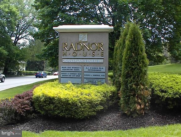Radnor House unit 920, Bryn Mawr, PA 19010 - photo 1