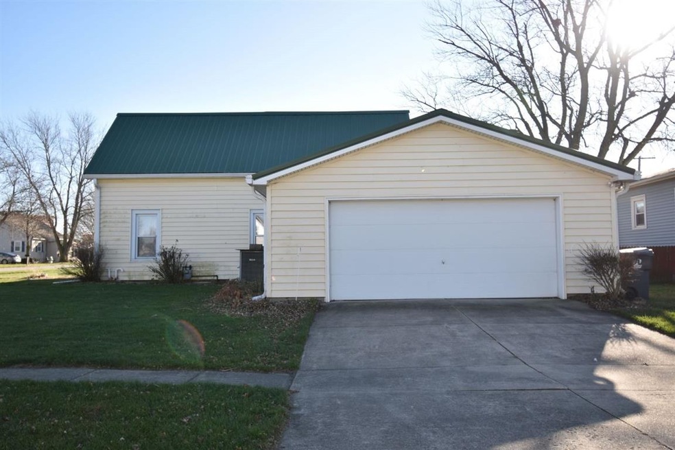 206 N Adams Ave, Fowler, IN 47944 - photo 1