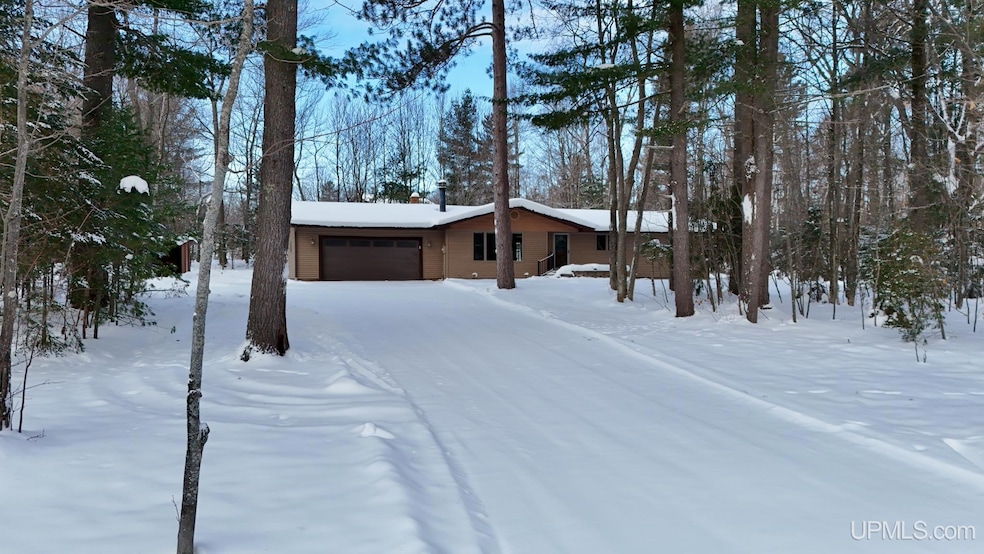 3 Arrowhead Dr, Marquette, MI 49855 - photo 1
