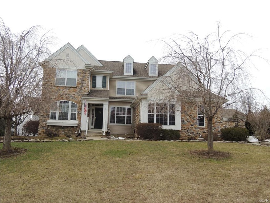 740 Ramblewood Dr, Easton, PA 18040 - photo 1