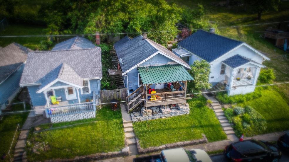 FrontYard1