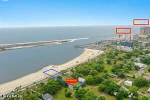 560 Beach Blvd, Biloxi, MS 39530 - photo 1