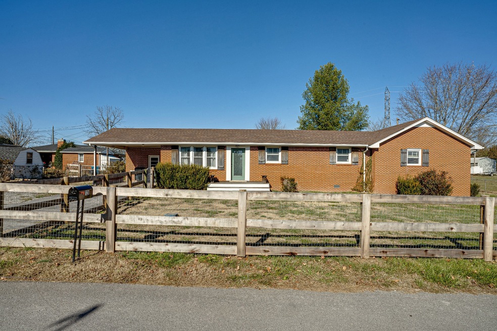 128 Dogwood Ln, Baxter, TN 38544