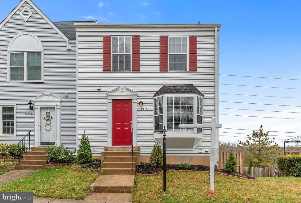 13813 Laura Ratcliff Ct, Centreville, VA 20121 - photo 1