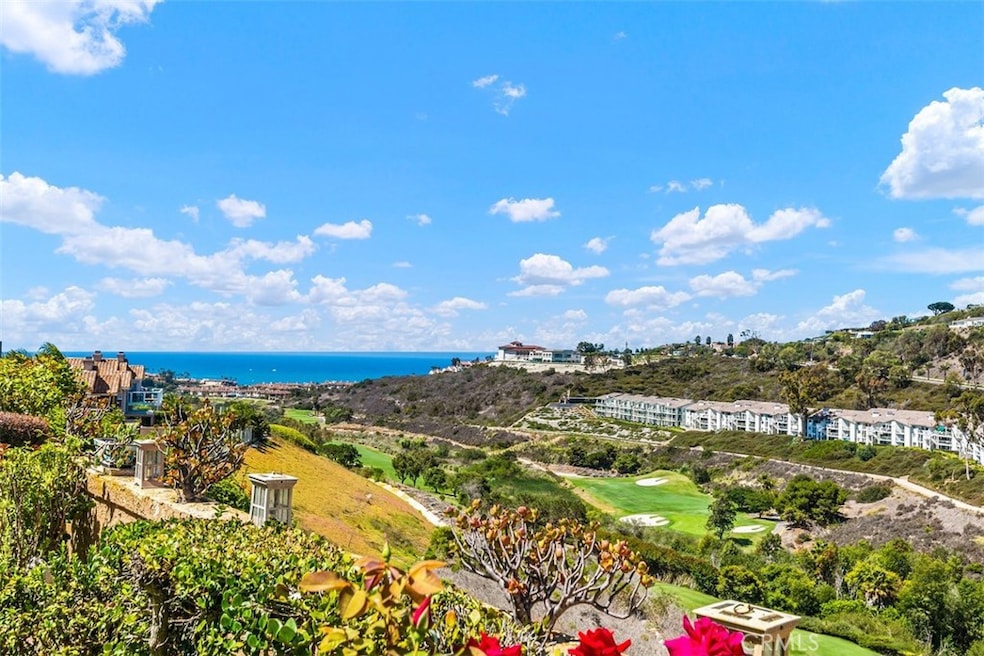 Amazing ocean and golf course view!