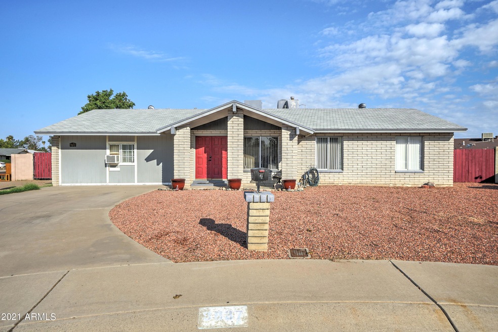 9837 N 37th Dr-1