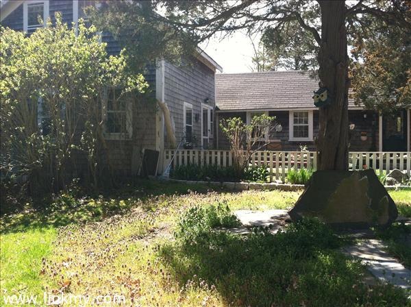 10 Linaweaver Ln, West Tisbury, MA 02575 - photo 1