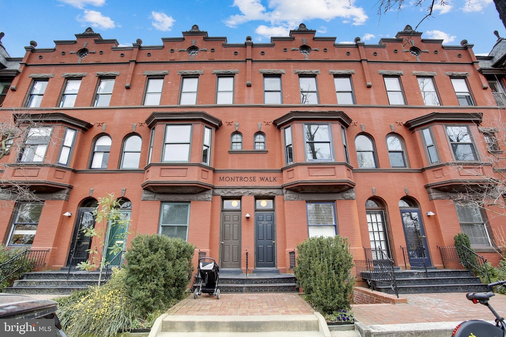 3018 R St NW unit 3, Washington, DC 20007 - photo 1