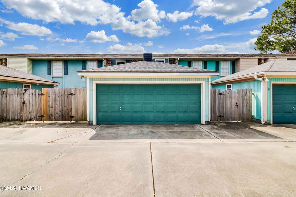 1-web-or-mls-313 Rue Louis XIV H-14