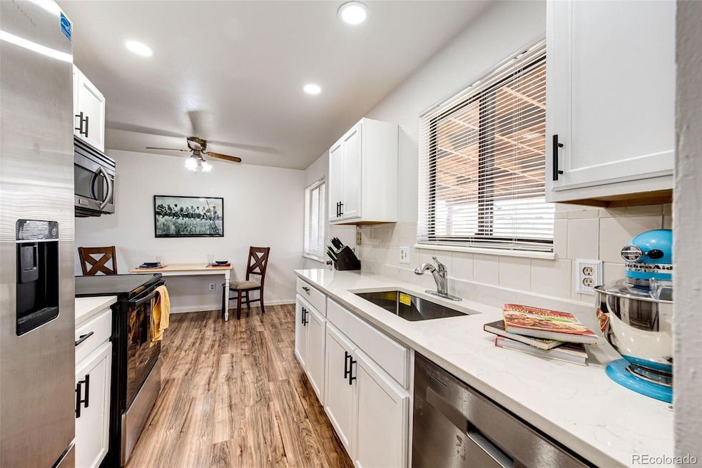 3916 S Telluride Ct, Aurora, CO 80013 - photo 1