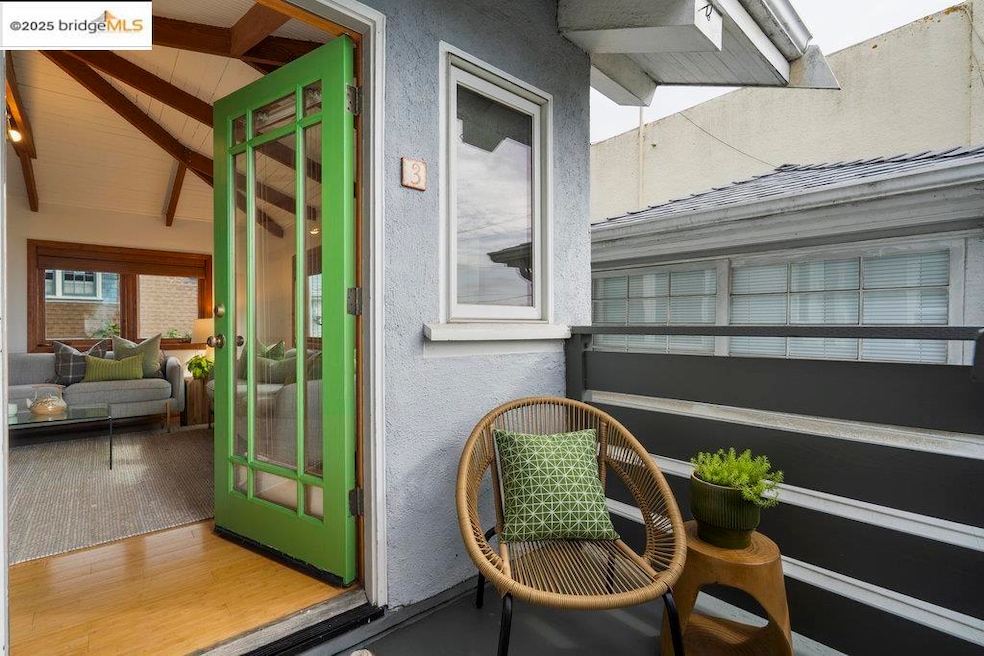 2587 Piedmont Ave unit 3, Berkeley, CA 94704 - photo 1