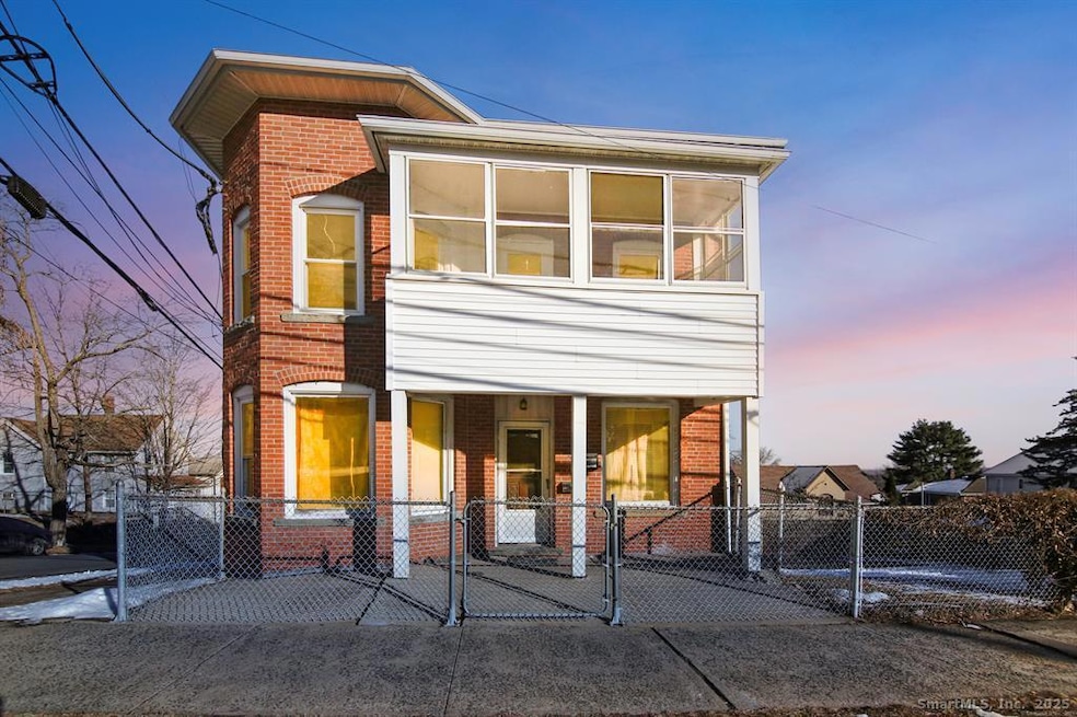 527 Burritt St, New Britain, CT 06053 - photo 1