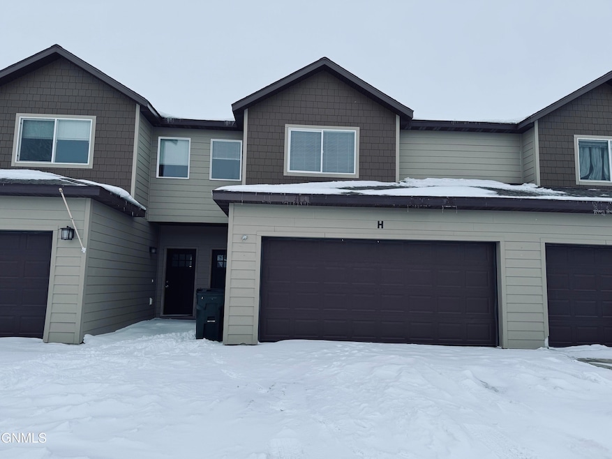 5809 Victoria Ave unit H, Williston, ND 58801 - photo 1