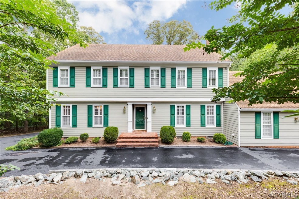 Welcome to 2221 Castlebridge!