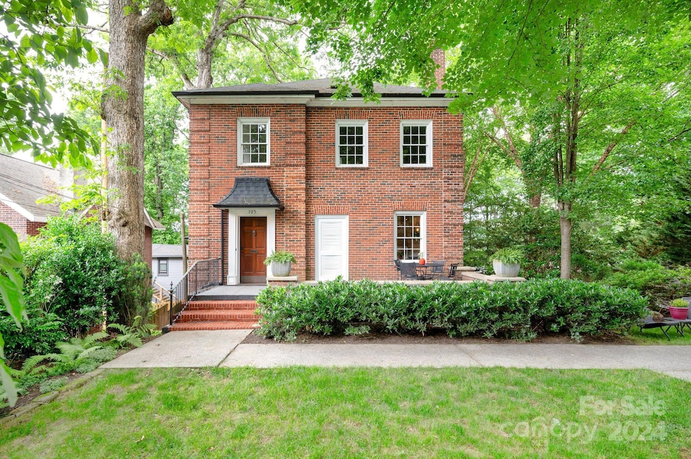Elegant Georgian Montford Home