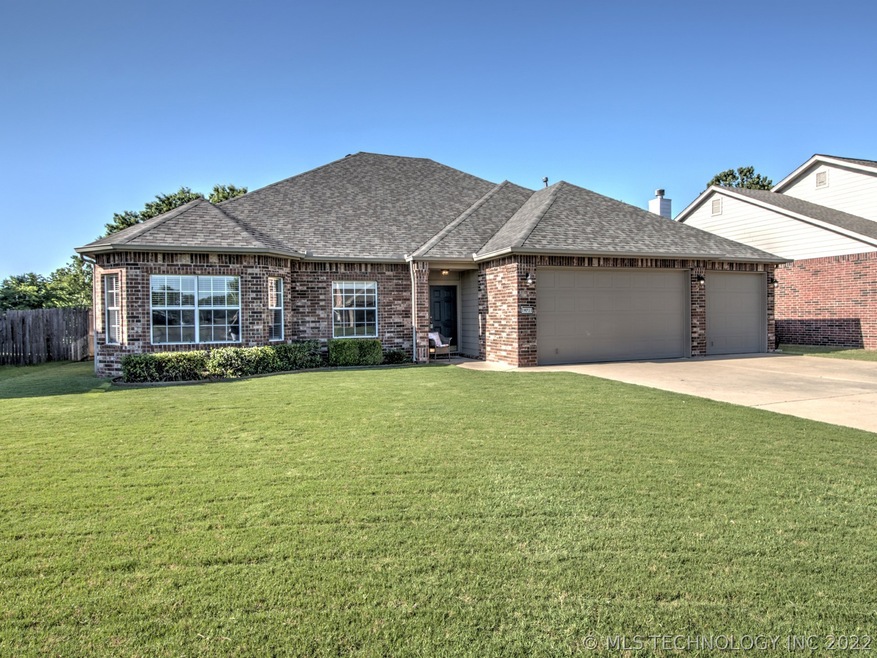 19711 E 43rd Place S, Broken Arrow, OK 74014 - photo 1