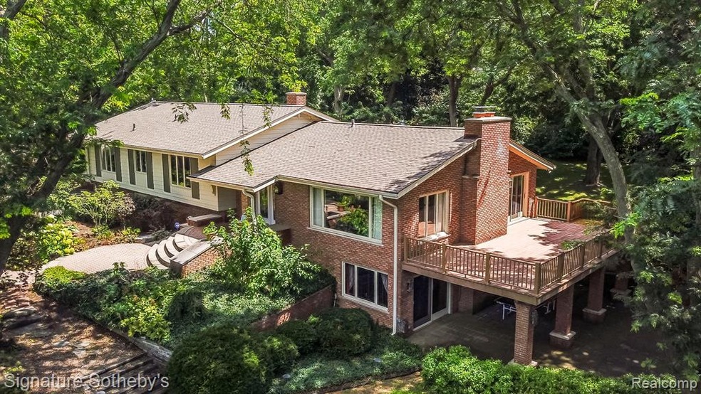 6971 Valley Spring Rd, Bloomfield Hills, MI 48301 - photo 1