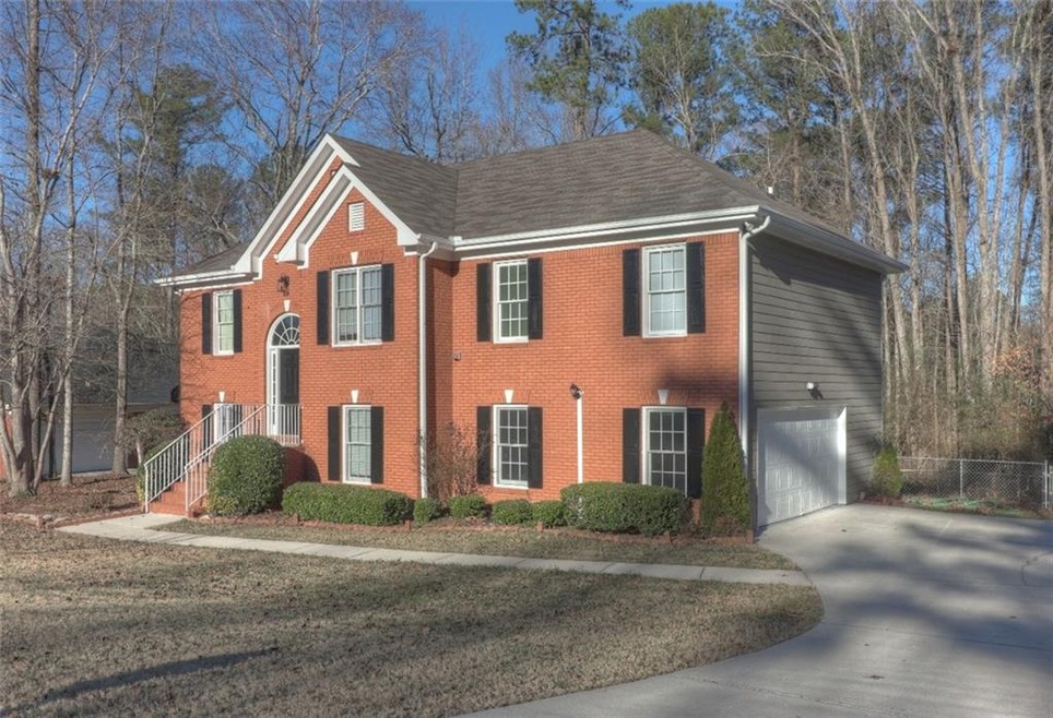 2275 Lost Forest Ln SW, Conyers, GA 30094 - photo 1