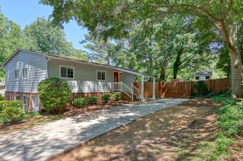 Welcome to 3112 Dove Way!
