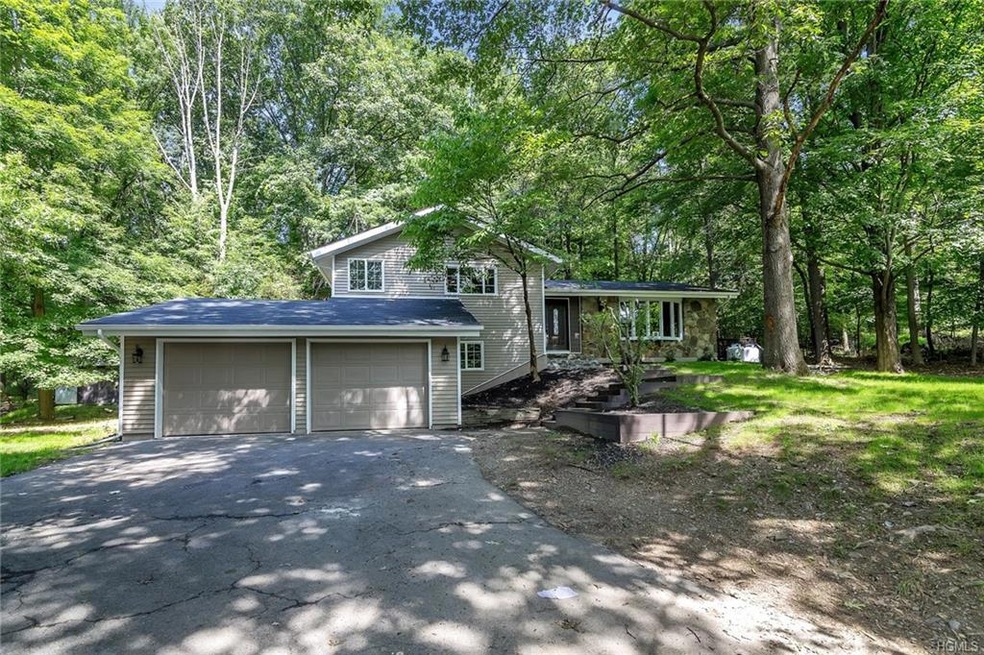 20 Kings Point Ln, Washingtonville, NY 10992 - photo 1