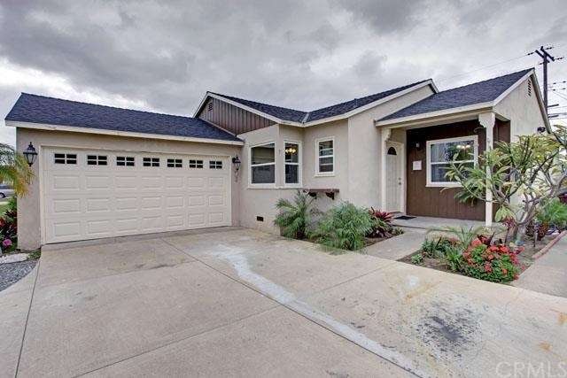 Welcome to this darling 3 bedroom home, ready to m