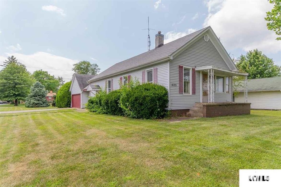 1629 Pekin St, Lincoln, IL 62656 - photo 1