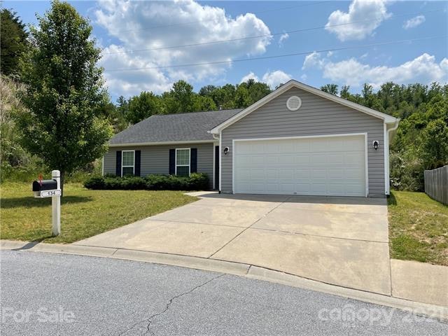 134 Brookstone Ct, Hendersonville, NC 28792 - photo 1