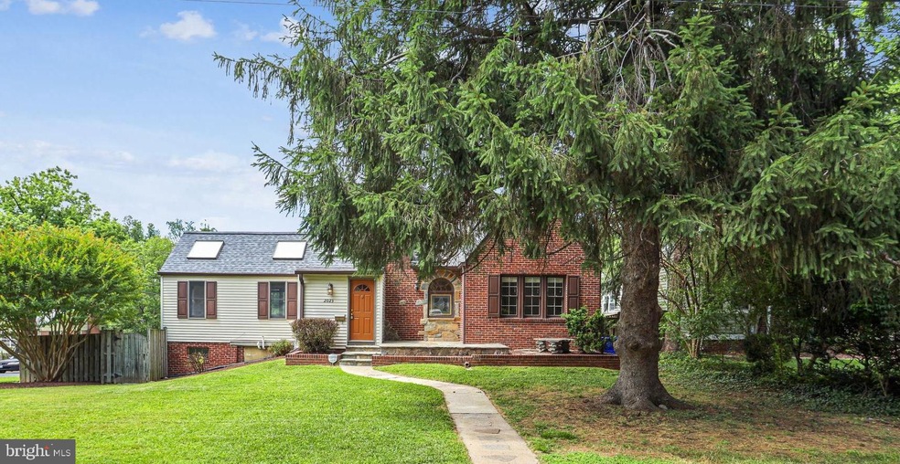 2023 Lansdowne Way, Silver Spring, MD 20910 - photo 1