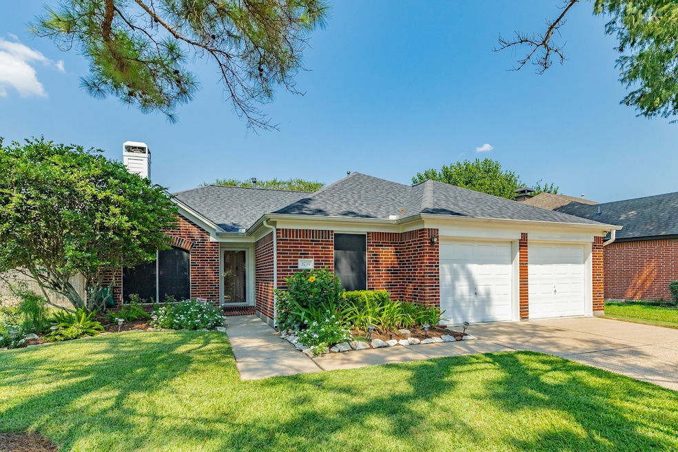 For Sale $326,500 • Co-Listing Agent