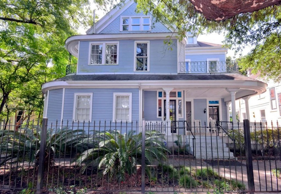 Classic Victorian Exterior.