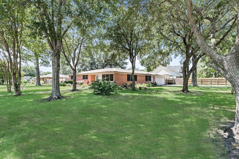 Under Contract $220,000