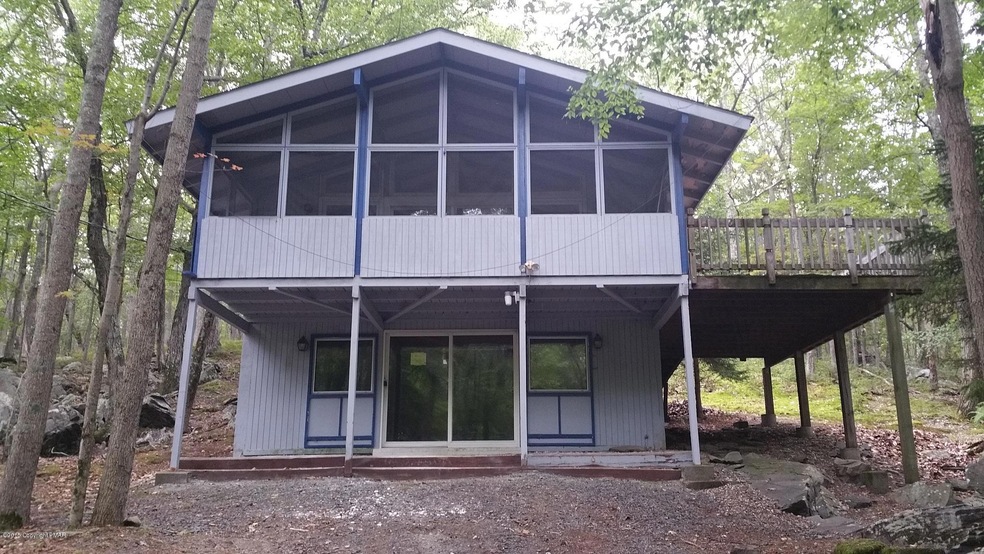 804 Woodland Ave, Hawley, PA 18428 - photo 1