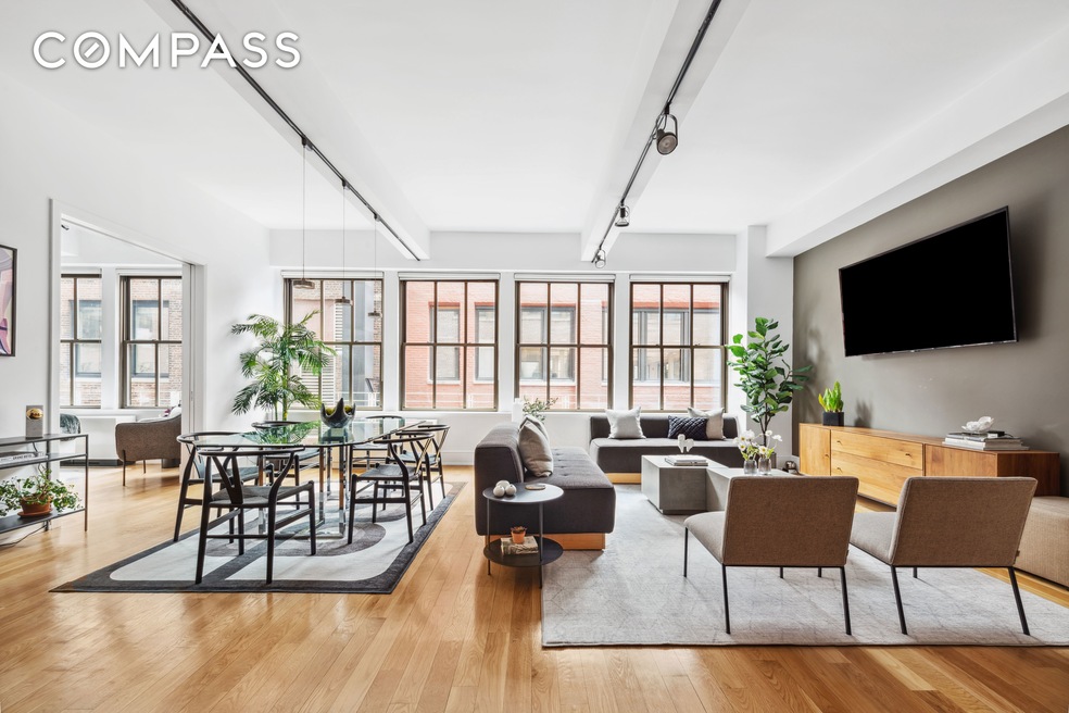 Sold $2,295,000 • Co-Listing Agent