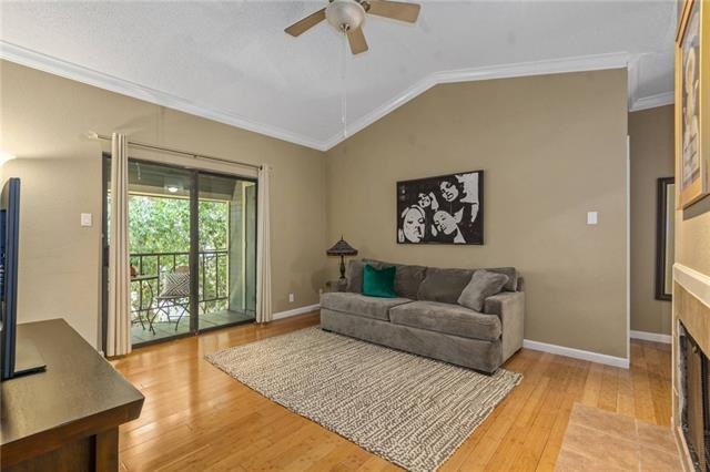 Welcome home! Come make 11970 Jollyville #204 your