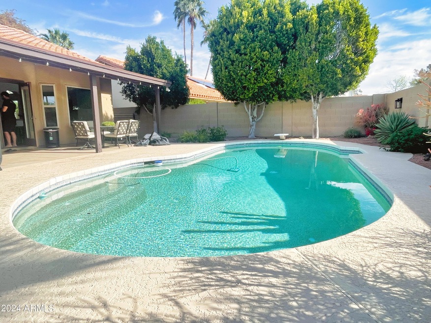 1207 E Todd Dr, Tempe, AZ 85283 - photo 1