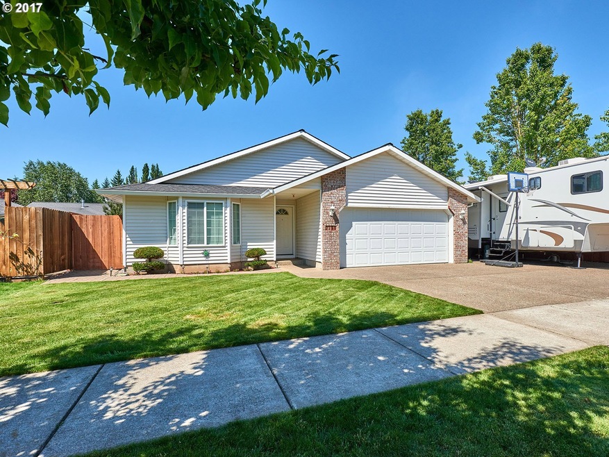 2251 Baines Blvd, Hubbard, OR 97032 - photo 1