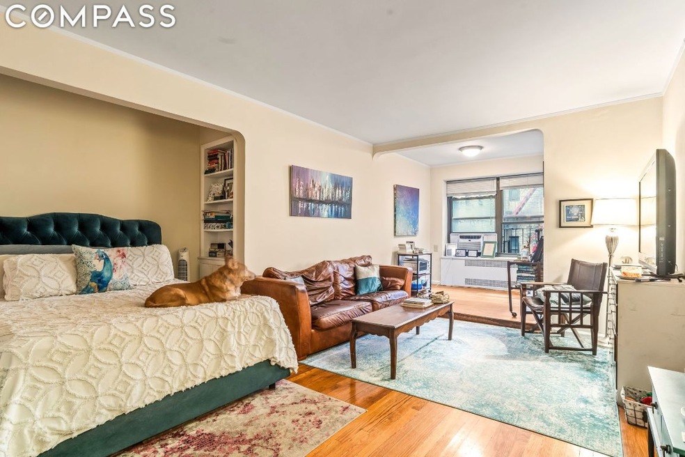 425 Central Park W unit 3E, New York, NY 10025 - photo 1