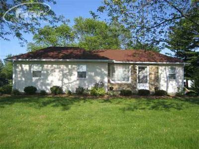 10078 N Linden Rd, Clio, MI 48420 - photo 1