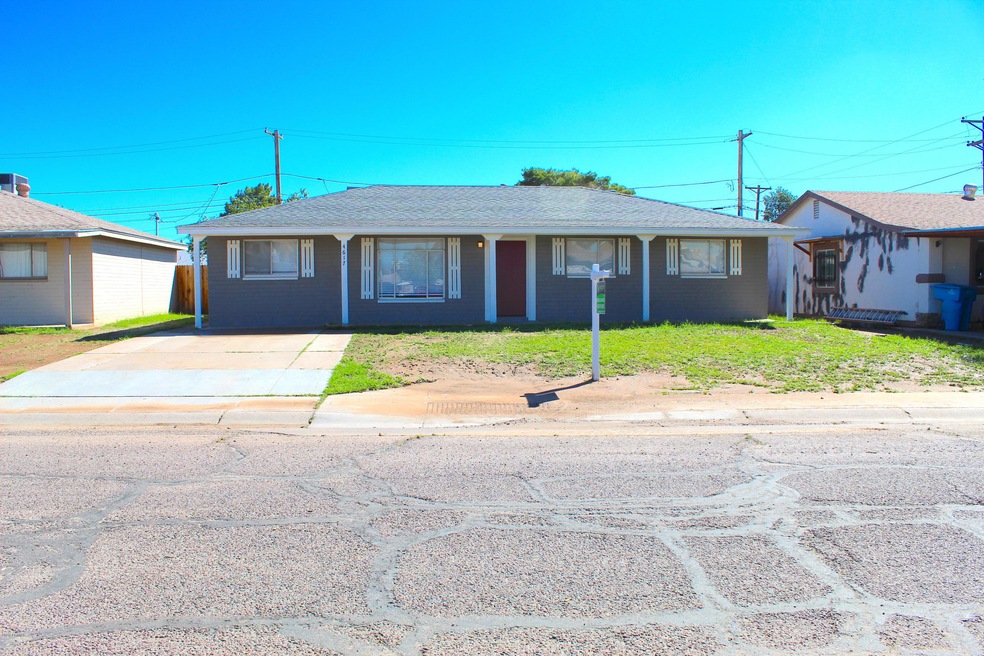 4617 N 48th Dr, Phoenix, AZ 85031 - photo 1