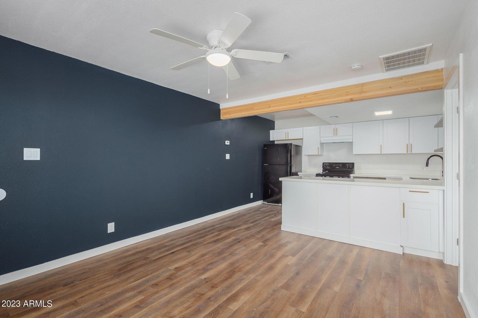 224 S Allen unit 6, Mesa, AZ 85204 - photo 1