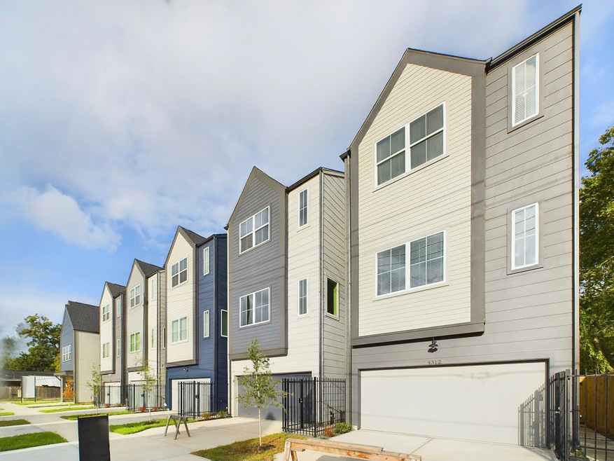 4312 Arlington St, Houston, TX 77022 - photo 1