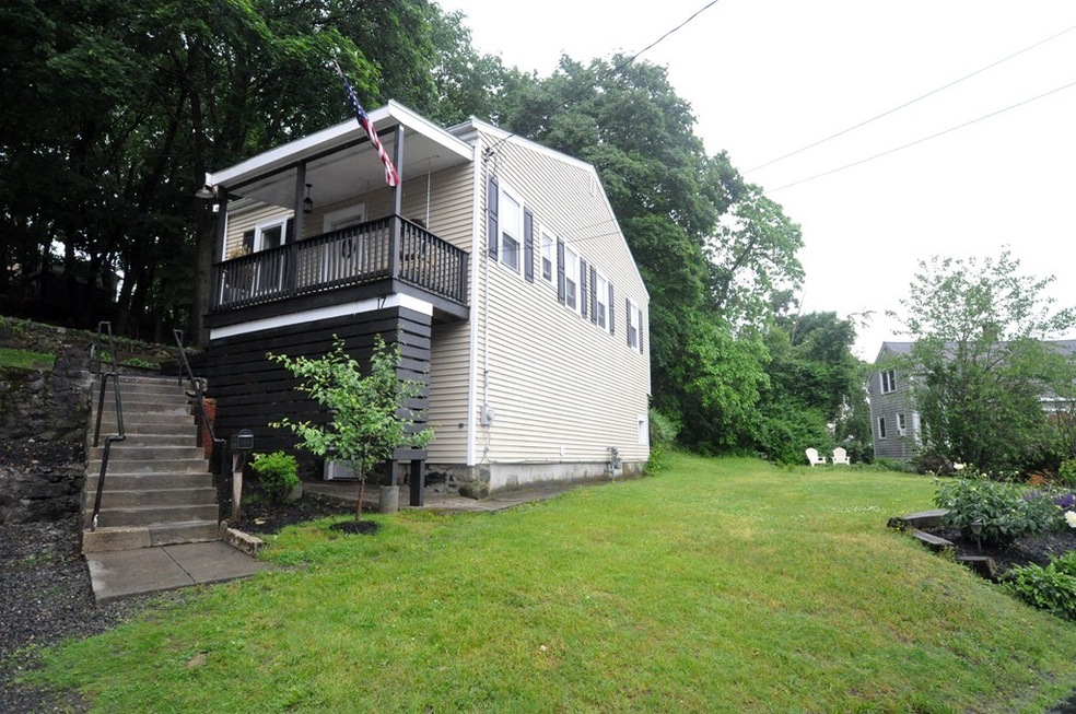 17 Valley St, Wakefield, MA 01880 - photo 1