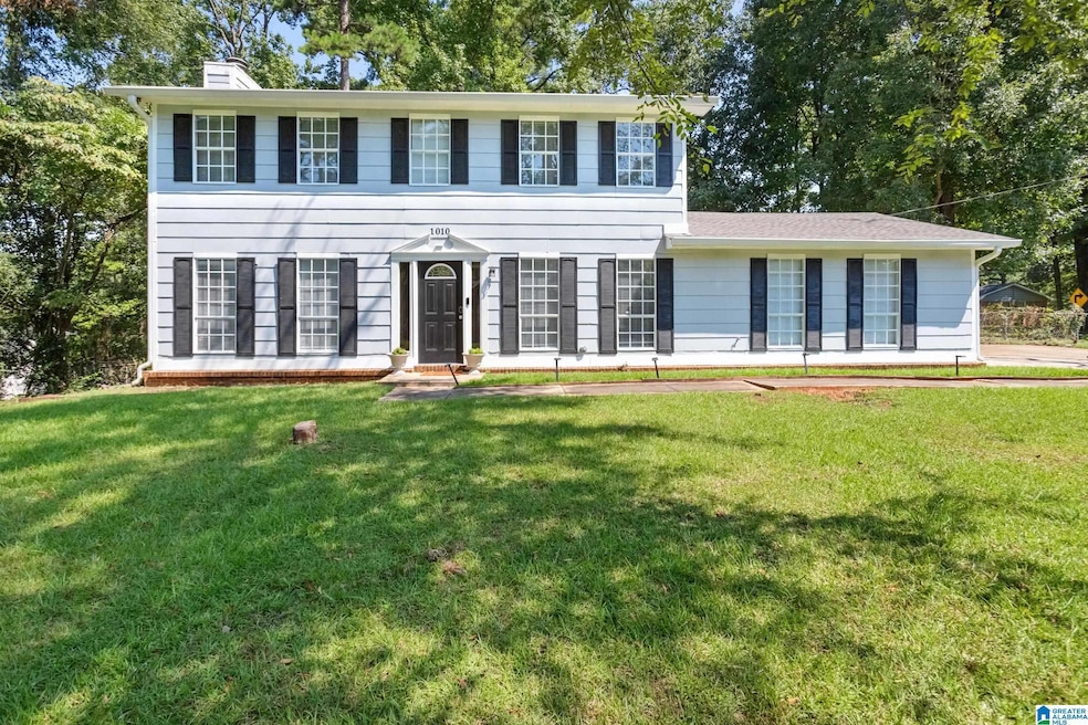 1010 Cannon Cir, Birmingham, AL 35235 - photo 1