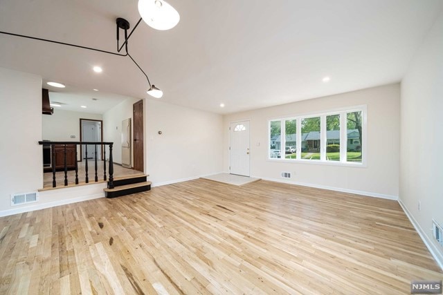 163 Cleenput Terrace, Paramus, NJ 07652 - photo 1