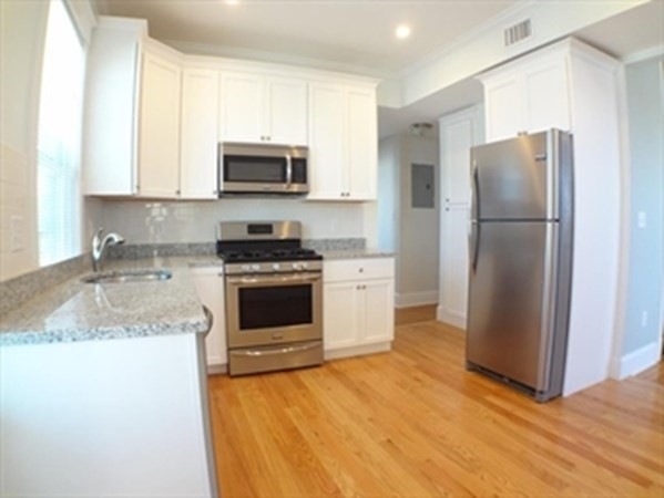 1592 Columbia Rd unit 1, Boston, MA 02127 - photo 1