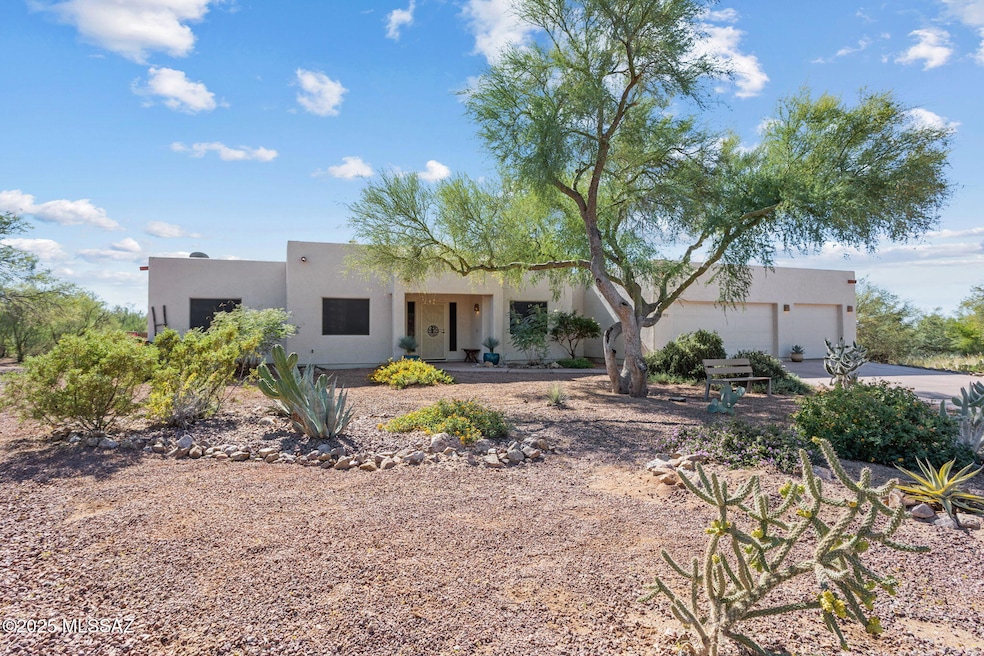 1-web-or-mls-13932 E Plaza Ocho Puntas-3