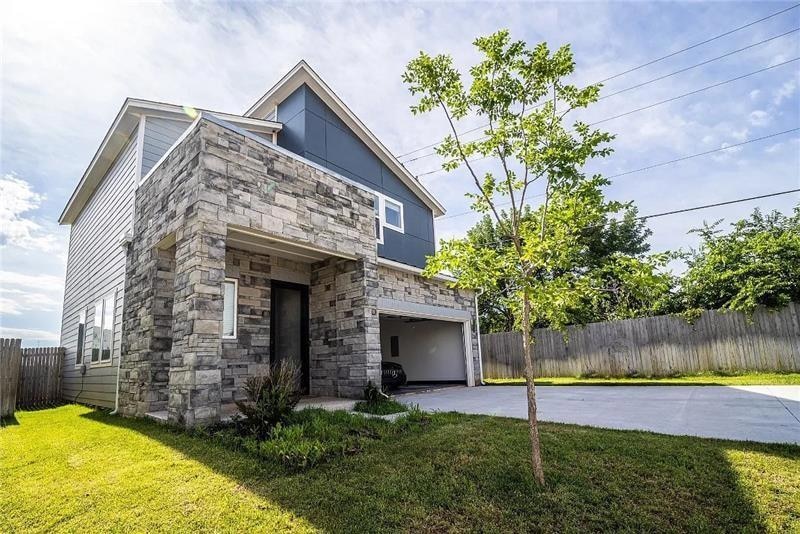 For Rent $2,200/month